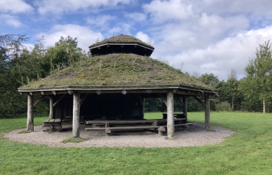 Foto af bålhytten