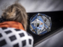 Olafur Eliasson, The curious museum wall
